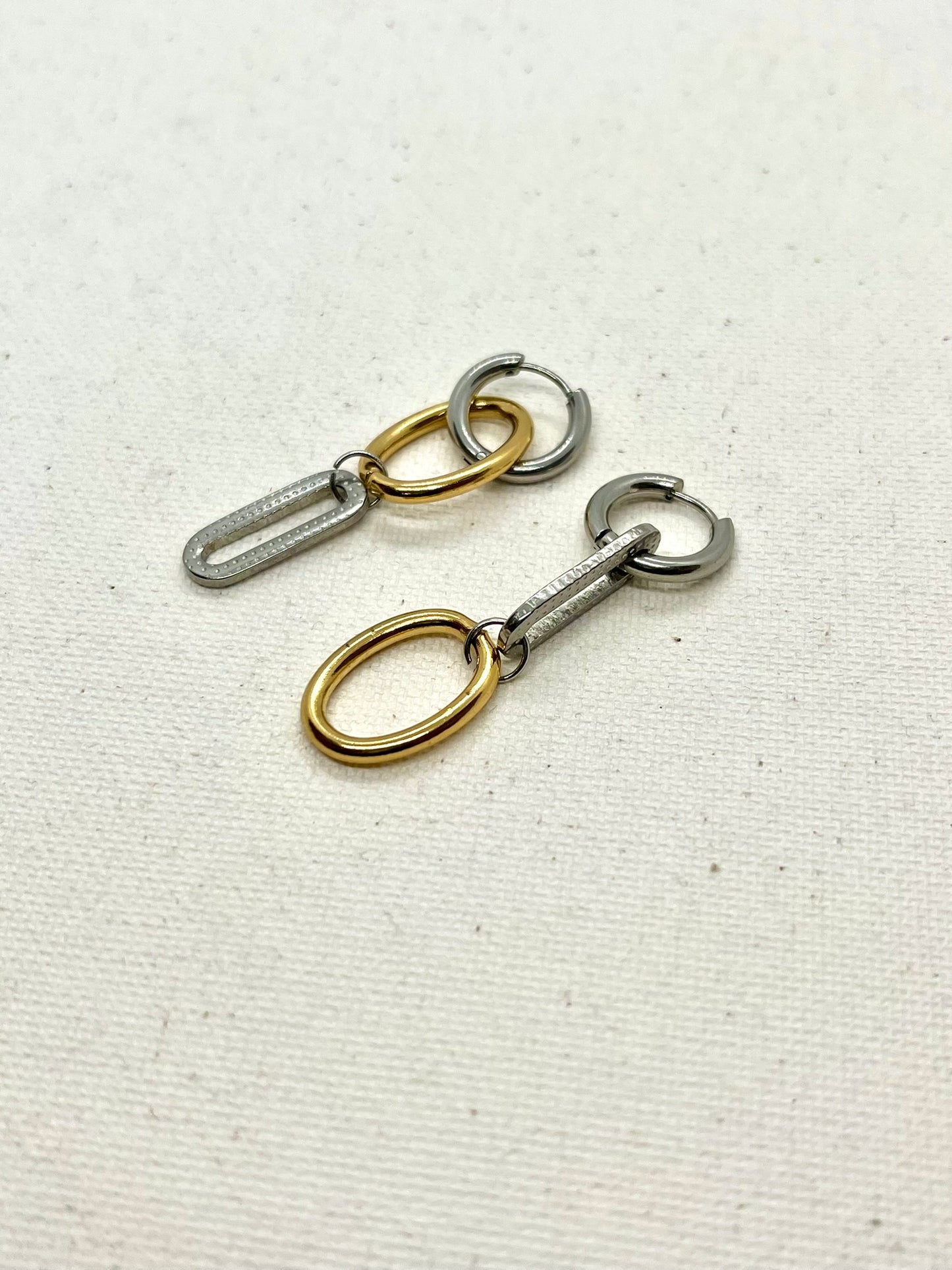 Boucles d'oreilles créoles uniques - SWITCH