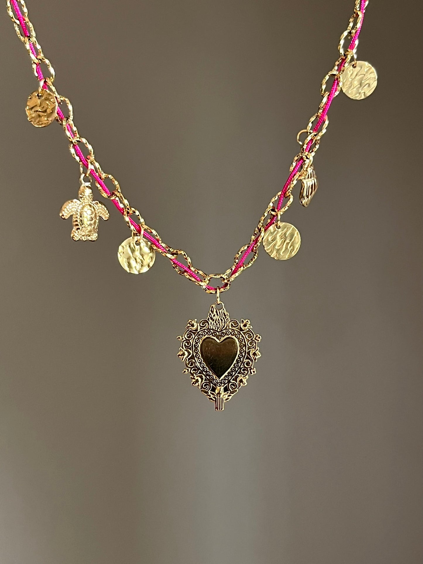 Collier charms doré cordon coloré