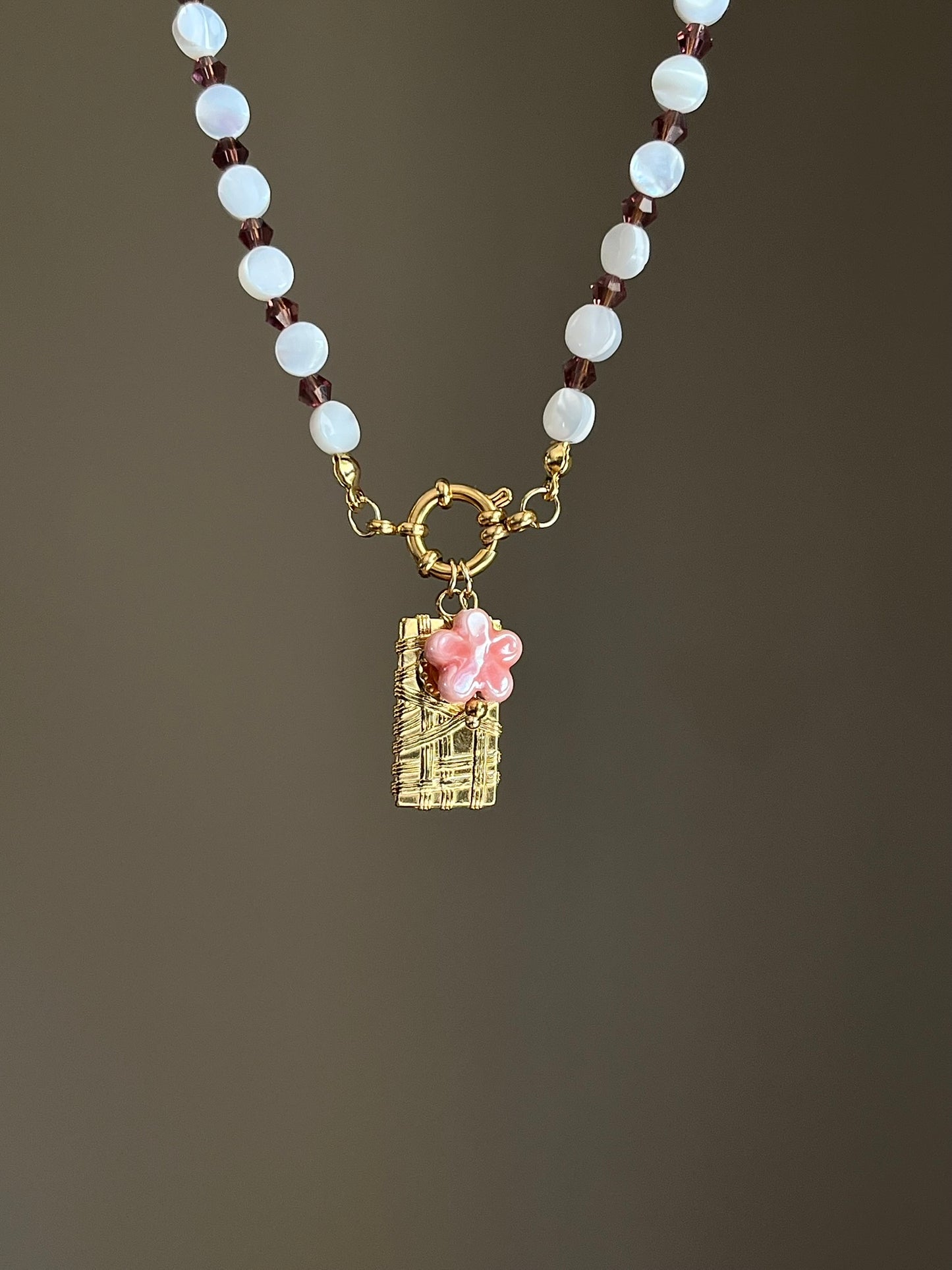 Collier charms personnalisable perles doré