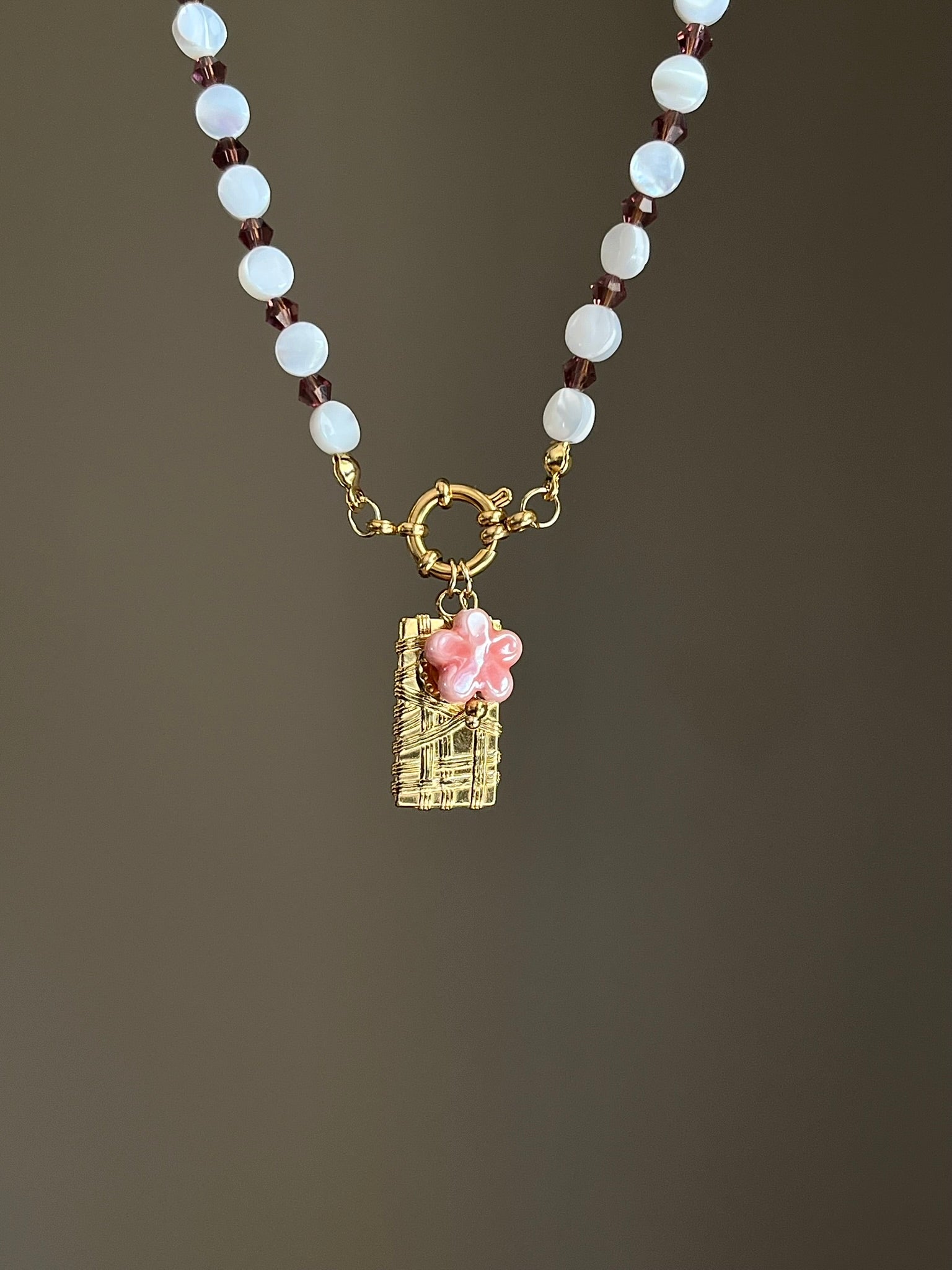 Collier charms personnalisable perles doré