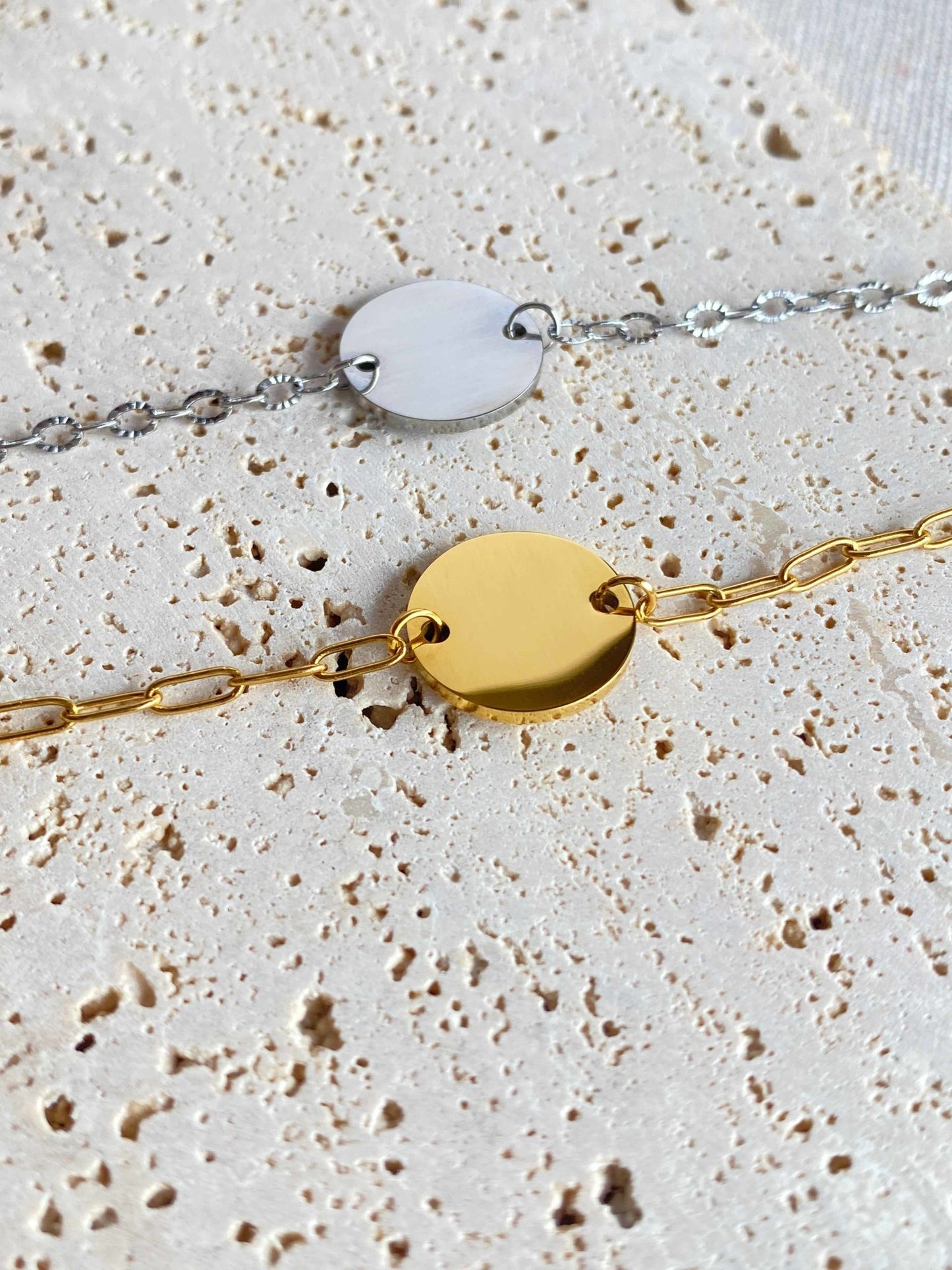 Bracelt médaille ronde à graver - bijoux personnalisés