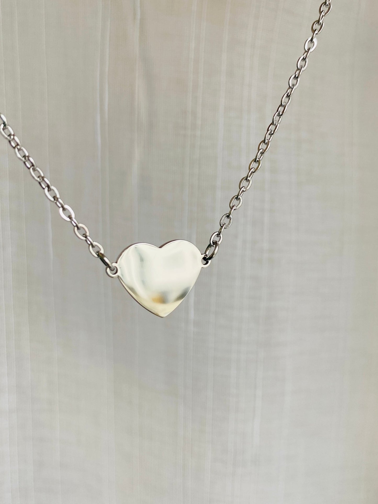 Collier personnalisé Lovely coeur gravé - bijoux personnalisés