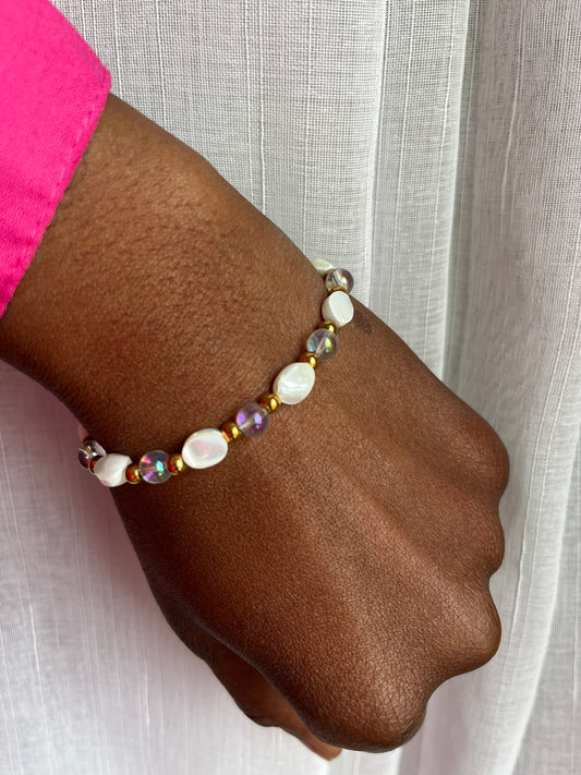 Bracelet personnalisé avec perles de nacre perles acier et perles de verre Gisele porte - bijou personnalis
