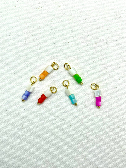 Perles charms  nacres colorées - bijoux personnalisables