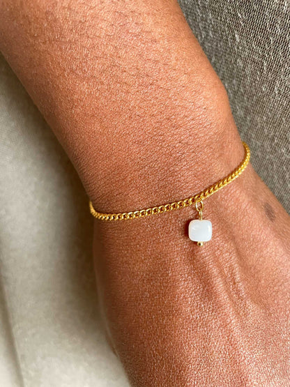 Bracelet personnalisé acier inoxydable fait main avec perle de nacre carrée - bijou personnalisé